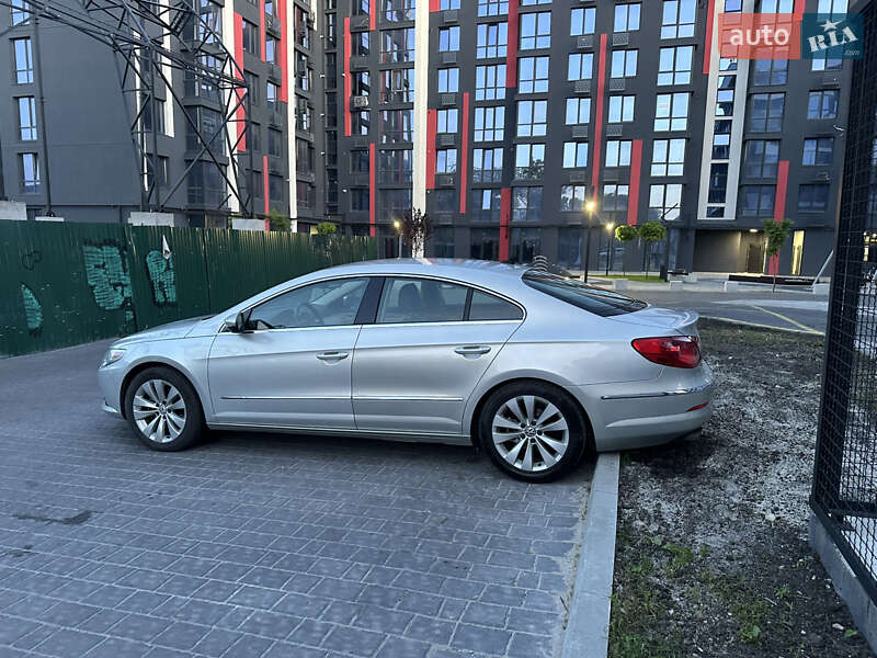 Купе Volkswagen CC / Passat CC 2010 в Ивано-Франковске