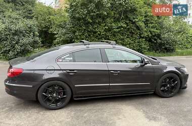 Купе Volkswagen CC / Passat CC 2011 в 