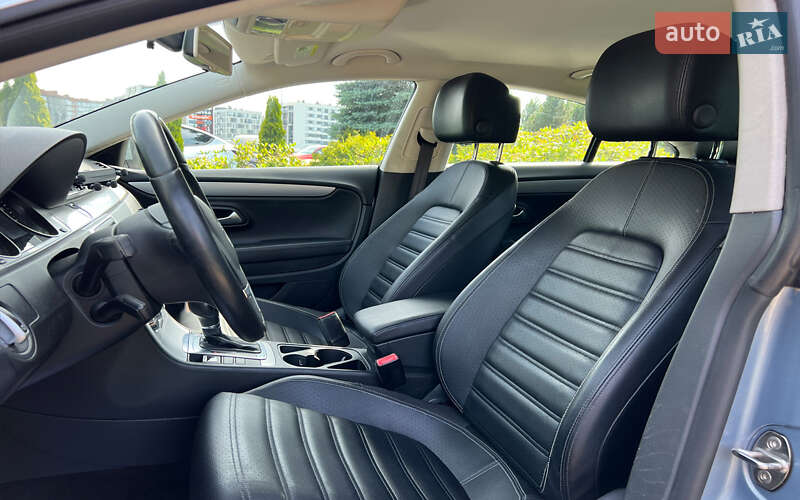 Купе Volkswagen CC / Passat CC 2013 в Львові