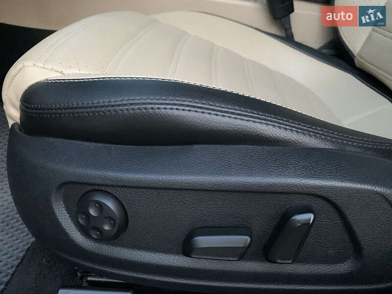 Купе Volkswagen CC / Passat CC 2012 в Сумах