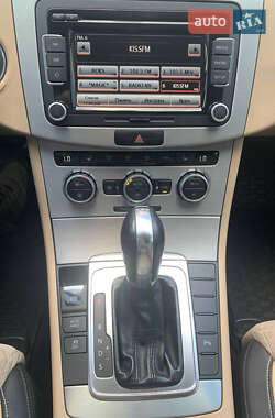Купе Volkswagen CC / Passat CC 2012 в 