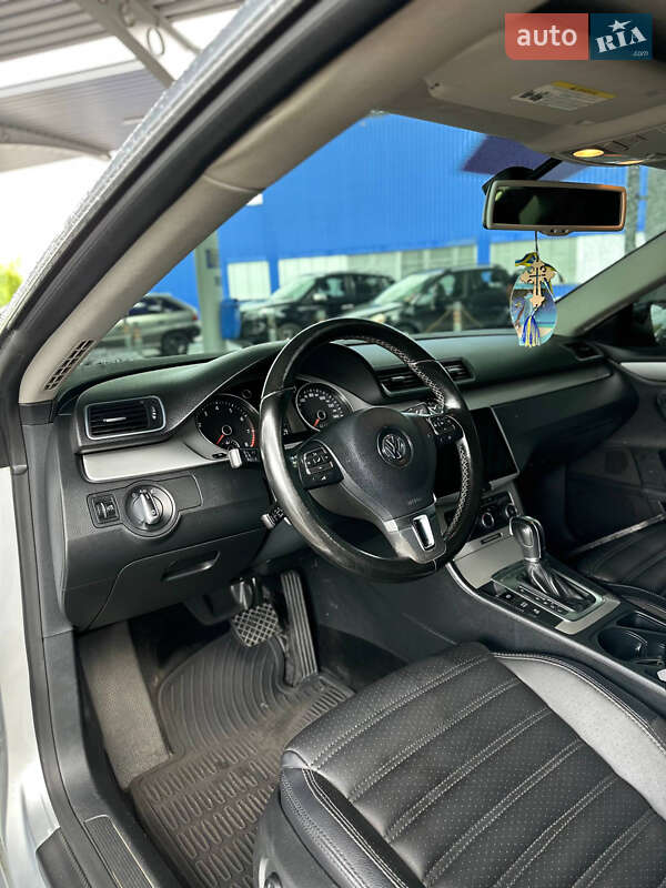 Купе Volkswagen CC / Passat CC 2011 в Запорожье