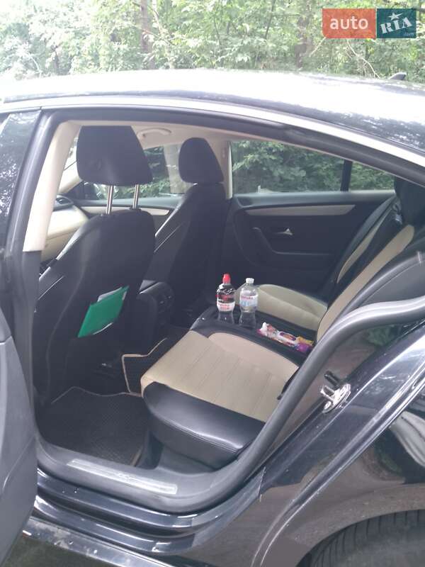 Купе Volkswagen CC / Passat CC 2010 в Радомышле