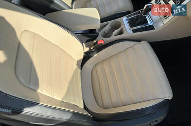 Купе Volkswagen CC / Passat CC 2012 в 