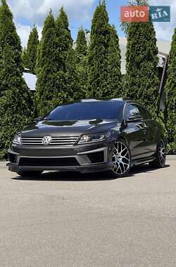 Купе Volkswagen CC / Passat CC 2012 в Киеве