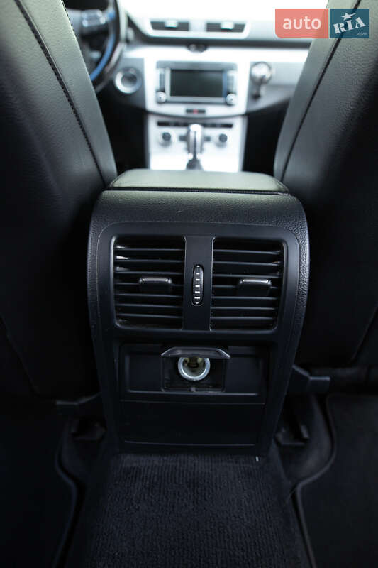 Купе Volkswagen CC / Passat CC 2013 в Львове