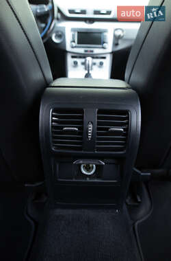 Купе Volkswagen CC / Passat CC 2013 в 