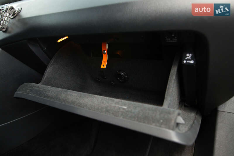 Купе Volkswagen CC / Passat CC 2013 в Львове