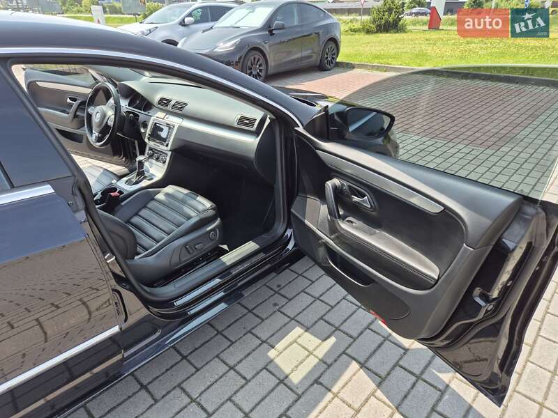 Купе Volkswagen CC / Passat CC 2009 в Львові