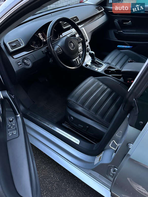 Купе Volkswagen CC / Passat CC 2016 в Киеве