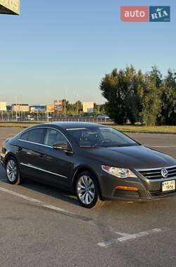 Купе Volkswagen CC / Passat CC 2011 в Києві
