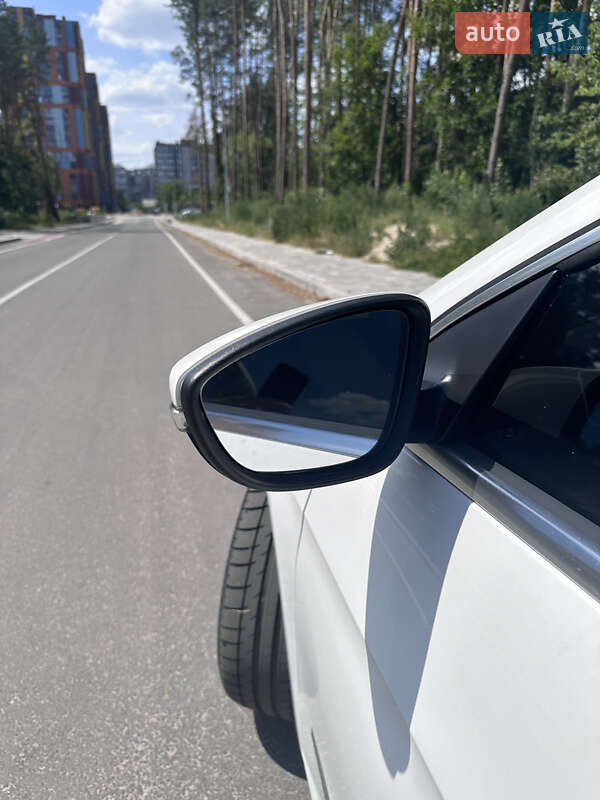Купе Volkswagen CC / Passat CC 2012 в Житомирі