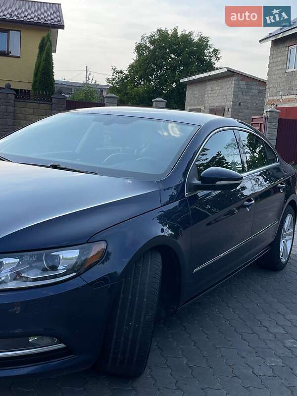 Купе Volkswagen CC / Passat CC 2014 в Стрию