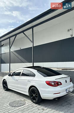 Купе Volkswagen CC / Passat CC 2009 в 