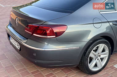 Купе Volkswagen CC / Passat CC 2013 в 