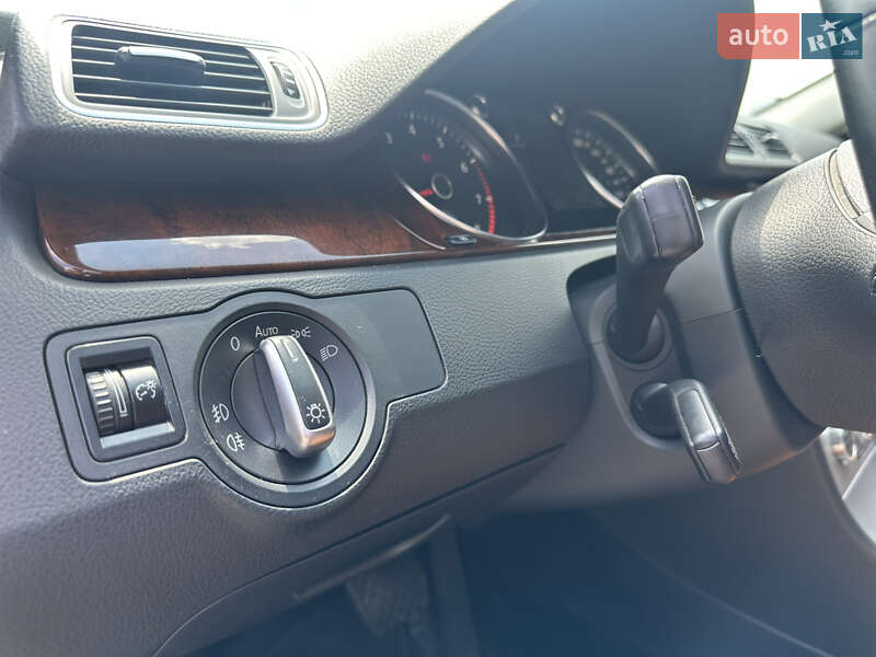 Купе Volkswagen CC / Passat CC 2012 в Днепре
