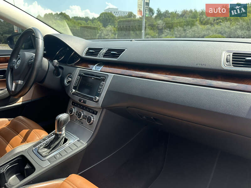 Купе Volkswagen CC / Passat CC 2012 в Днепре