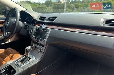 Купе Volkswagen CC / Passat CC 2012 в 