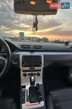 Купе Volkswagen CC / Passat CC 2013 в 