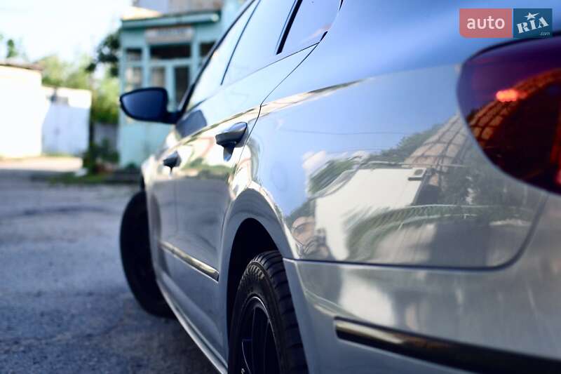 Купе Volkswagen CC / Passat CC 2012 в Зміїві фото 15 Купе Volkswagen CC / Passat CC 2012 в Зміїві