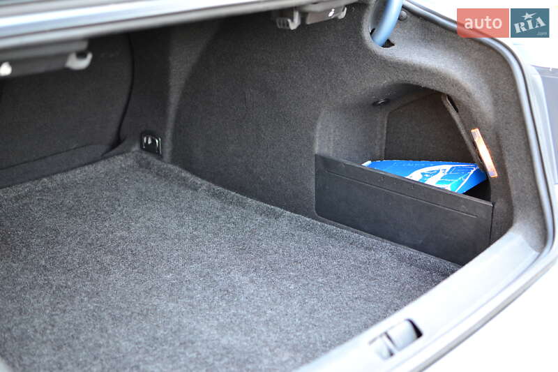 Купе Volkswagen CC / Passat CC 2012 в Зміїві фото 50 Купе Volkswagen CC / Passat CC 2012 в Зміїві