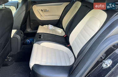 Купе Volkswagen CC / Passat CC 2011 в 