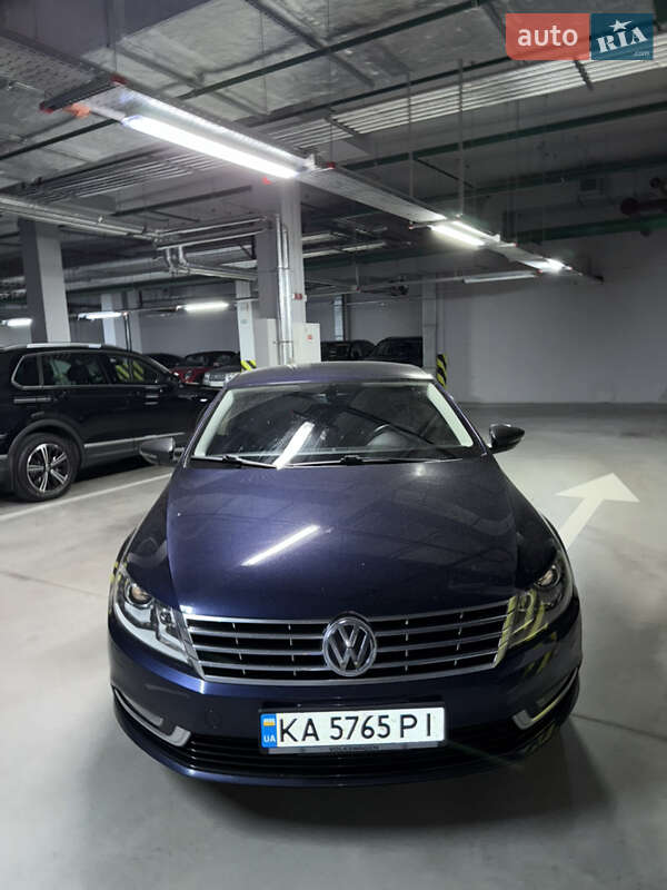 Купе Volkswagen CC / Passat CC 2016 в Києві