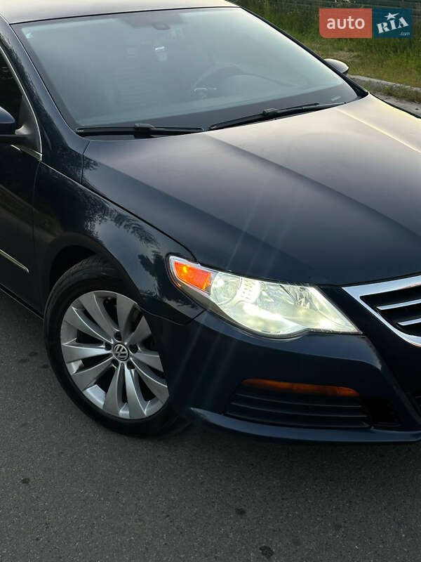 Купе Volkswagen CC / Passat CC 2010 в Киеве