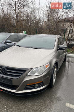 Купе Volkswagen CC / Passat CC 2011 в Києві