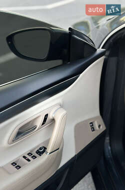 Купе Volkswagen CC / Passat CC 2012 в 