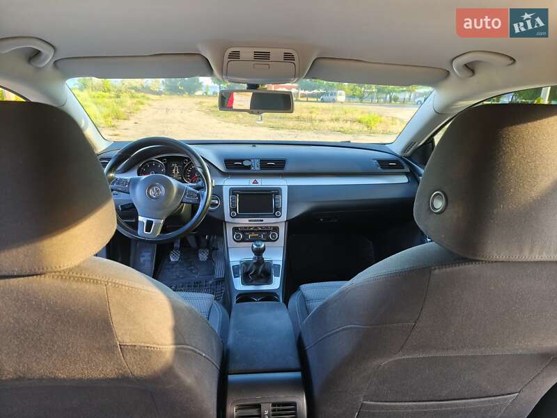 Купе Volkswagen CC / Passat CC 2010 в Южному