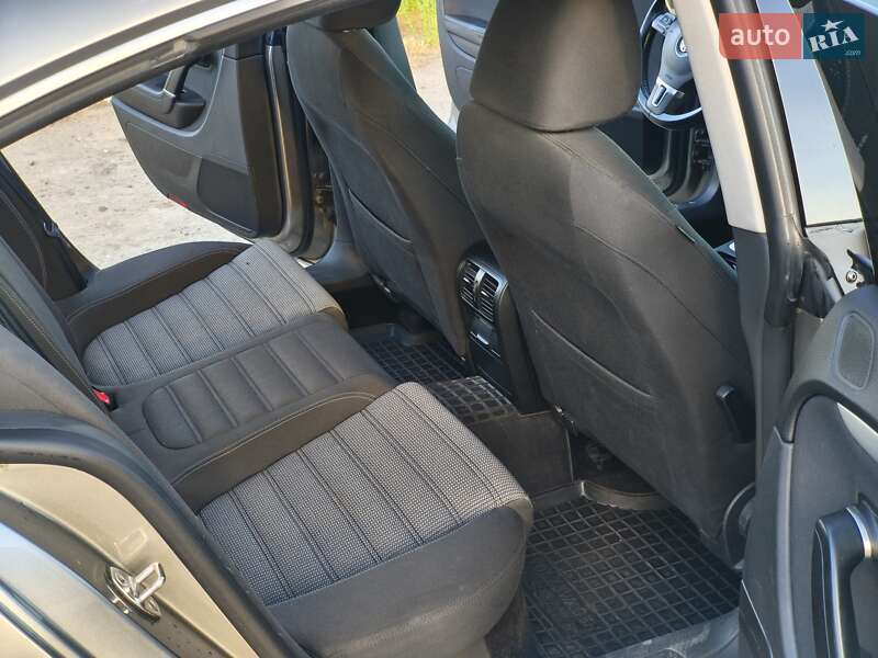 Купе Volkswagen CC / Passat CC 2010 в Южному