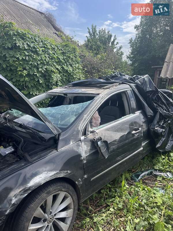 Купе Volkswagen CC / Passat CC 2010 в Києві