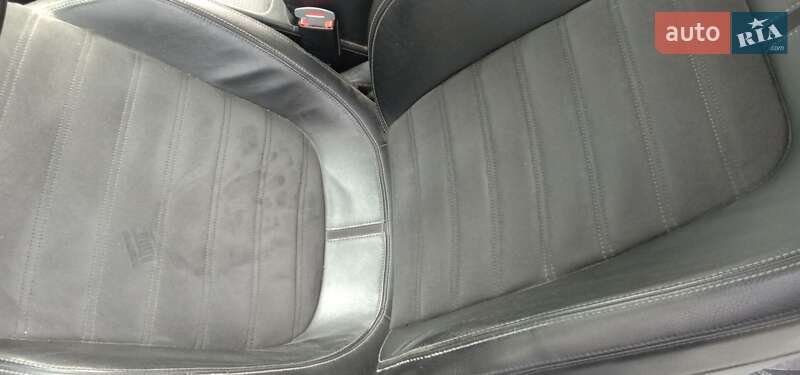 Купе Volkswagen CC / Passat CC 2010 в Києві