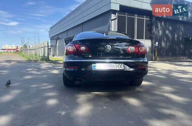 Купе Volkswagen CC / Passat CC 2011 в 