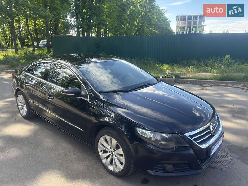 Купе Volkswagen CC / Passat CC 2011 в Киеве