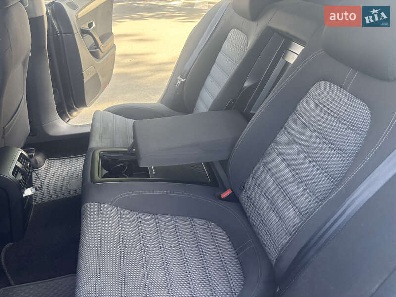Купе Volkswagen CC / Passat CC 2011 в Киеве