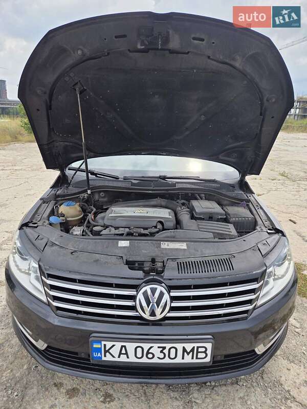 Купе Volkswagen CC / Passat CC 2013 в Києві