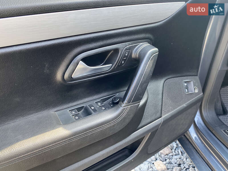 Купе Volkswagen CC / Passat CC 2013 в Львове