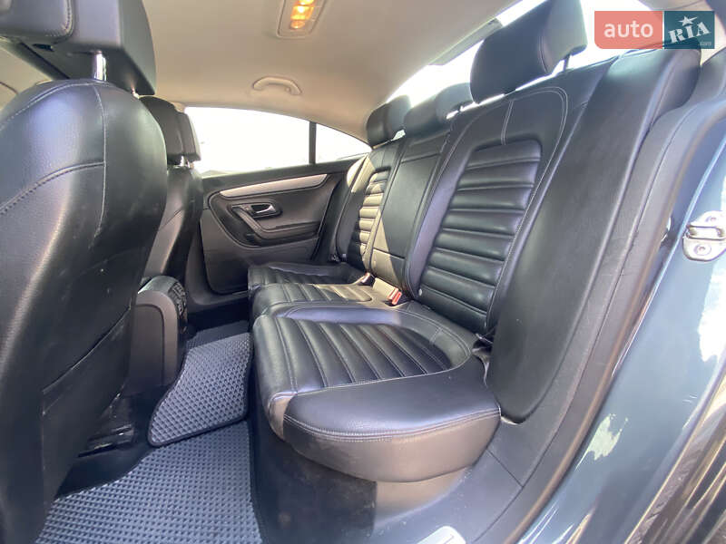 Купе Volkswagen CC / Passat CC 2013 в Львове