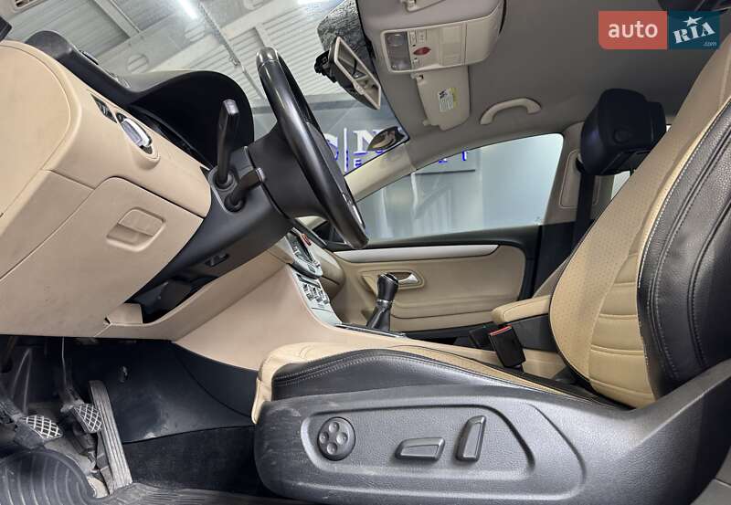 Купе Volkswagen CC / Passat CC 2013 в Києві