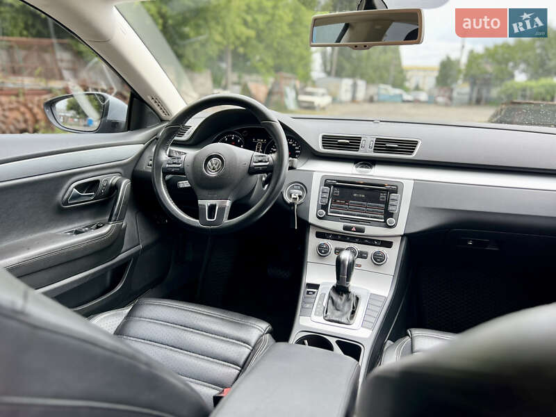 Купе Volkswagen CC / Passat CC 2013 в Киеве