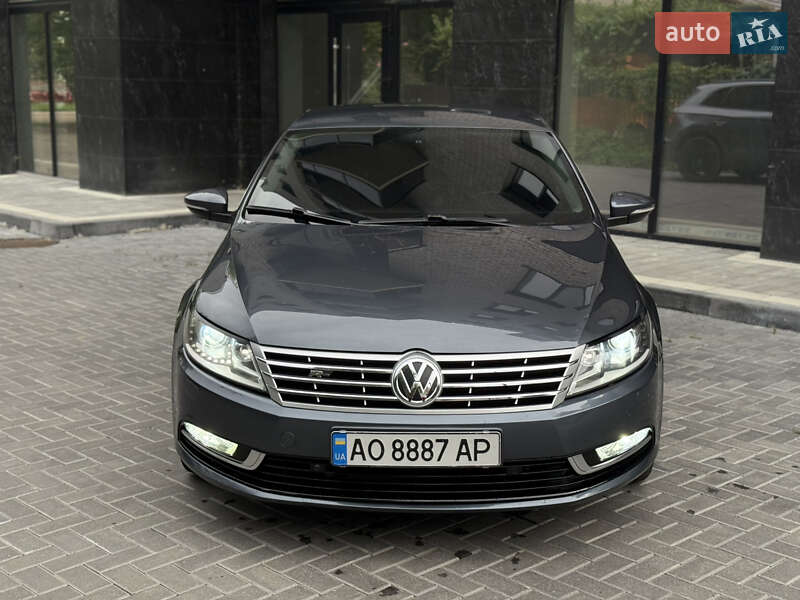 Купе Volkswagen CC / Passat CC 2012 в Ужгороді