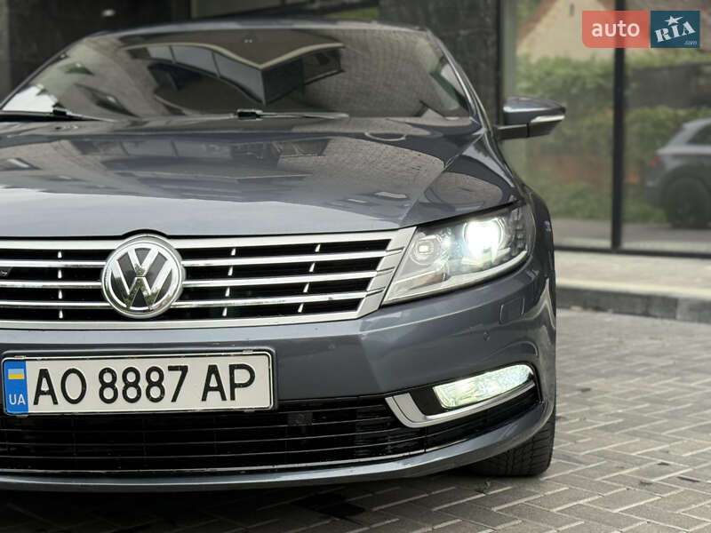Купе Volkswagen CC / Passat CC 2012 в Ужгороді