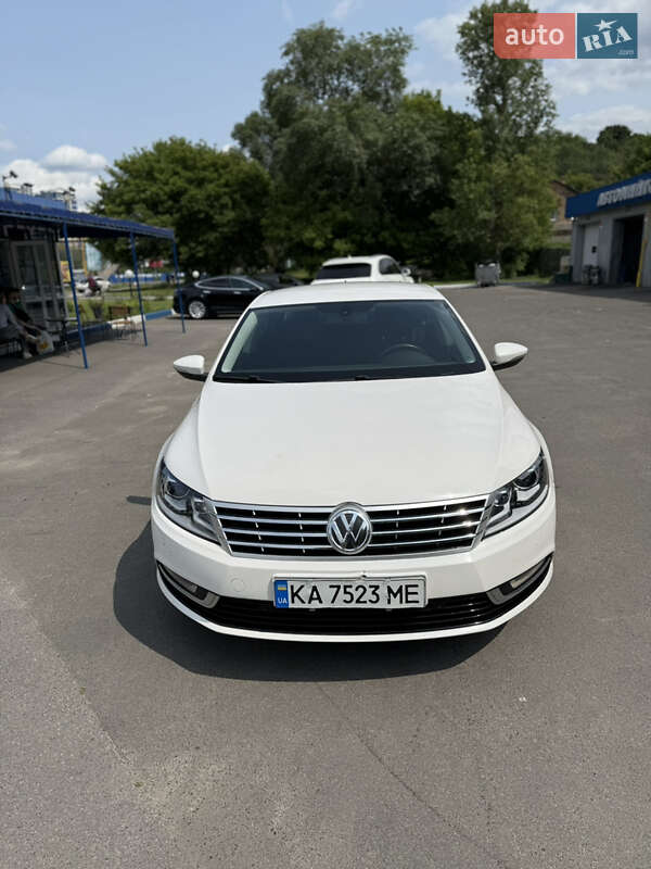 Купе Volkswagen CC / Passat CC 2012 в Києві