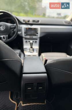 Купе Volkswagen CC / Passat CC 2012 в 