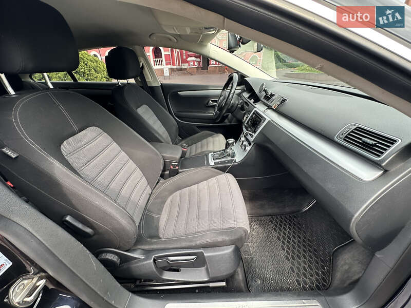 Купе Volkswagen CC / Passat CC 2012 в Дніпрі
