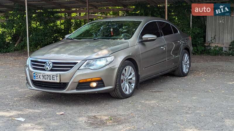Купе Volkswagen CC / Passat CC 2009 в Луцьку