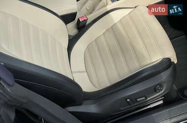 Купе Volkswagen CC / Passat CC 2011 в 