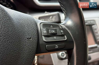 Купе Volkswagen CC / Passat CC 2012 в 